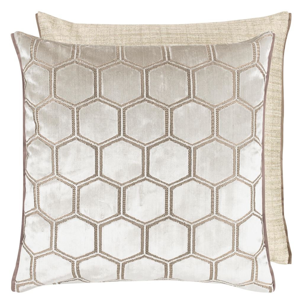 Coussin en velours Manipur Oyster